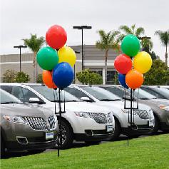 nube de globos publicitarios